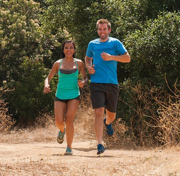 prio-running-couple